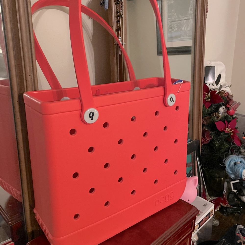Coral Bogg Bag